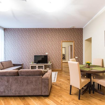 Riga Lux Apartments - Ernesta, Free Parking Esterno foto